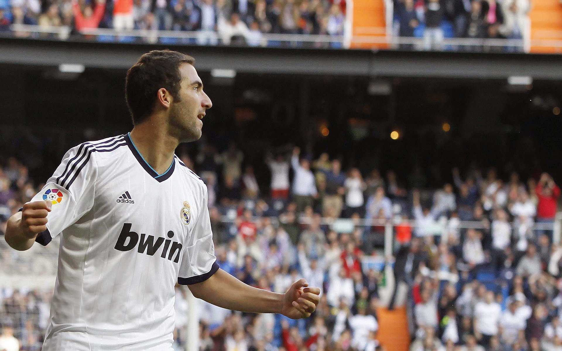 开云体育APP注册登录-哈登在阿森纳比赛中突破纪录，逆转引发热议！